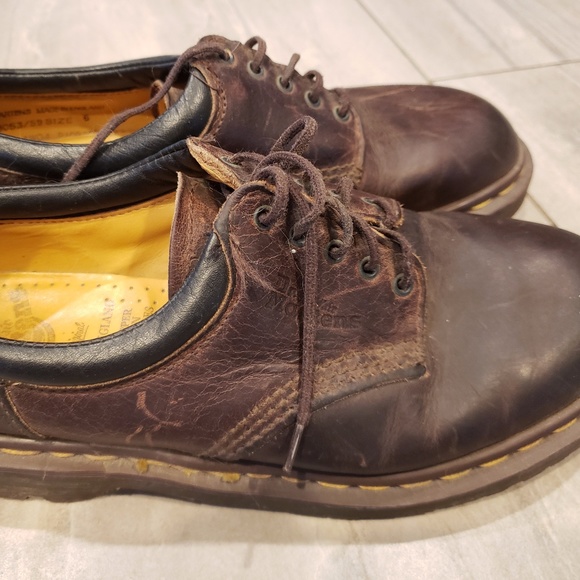Dr. Marten's original shoes - Picture 2 of 3